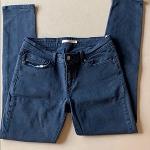 Dark blue 711 Skinny Levi’s size 29 Ankle Length